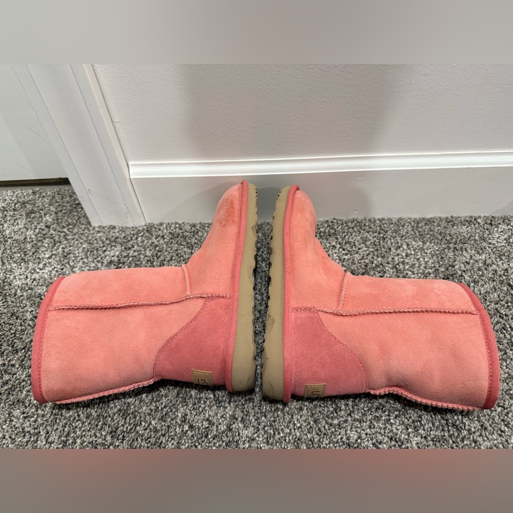 UGG classic short II women's leather boots in pink blossom colorway, size 7 - Picture 9 of 13